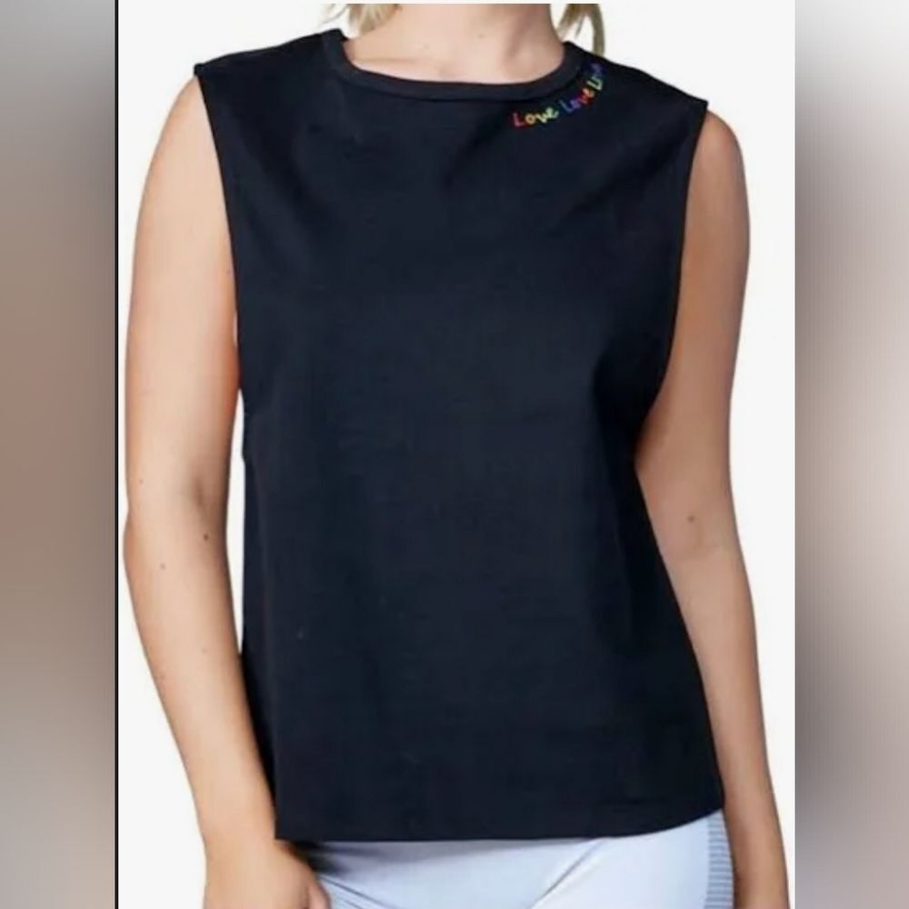 Electric Yoga Love Love Love Black Tee Size M NWT